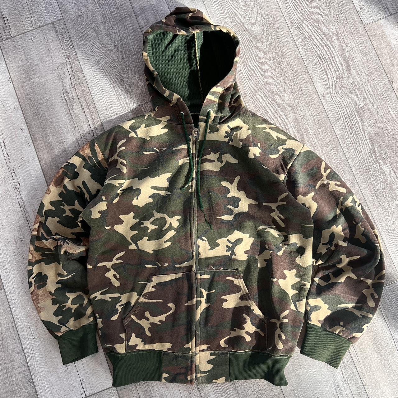 Vintage 90s Camo Waffle Thermal Zip-up!